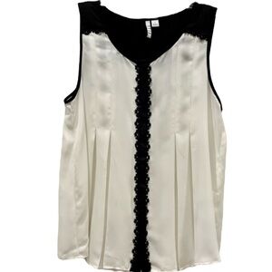 Elle‎ Black & White Sleeveless Blouse S
